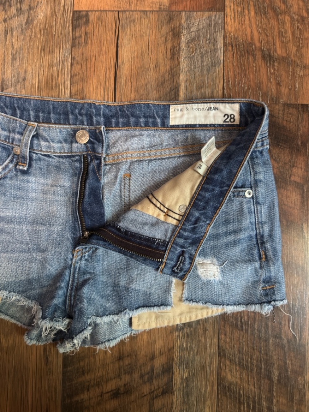 Rag & Bone Distressed Denim Jean Shorts size 28 - Picture 4 of 12